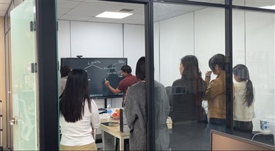 Partner ze Sri Lanki odwiedza naszą firmę, dzieląc się spostrzeżeniami, które...